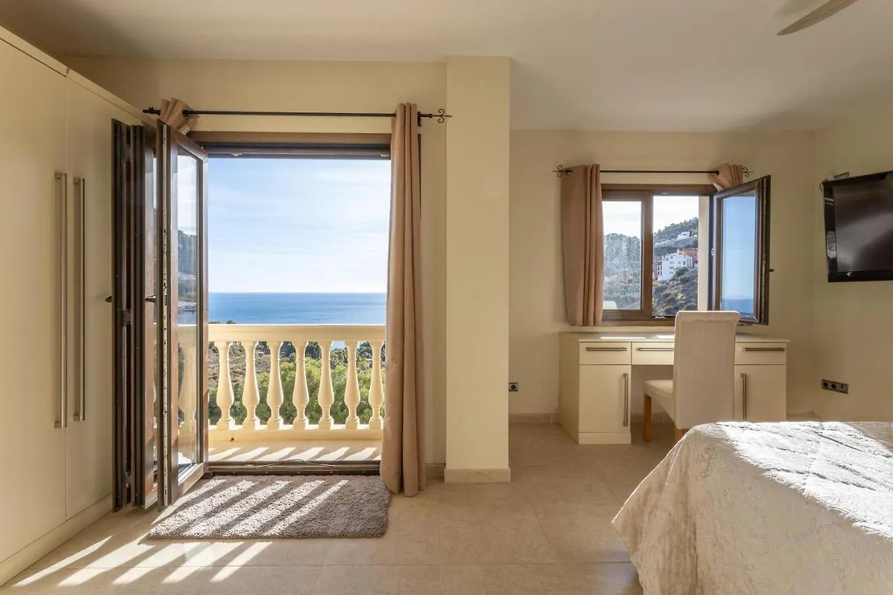 Villa In La Herradura ネルハ スペイン